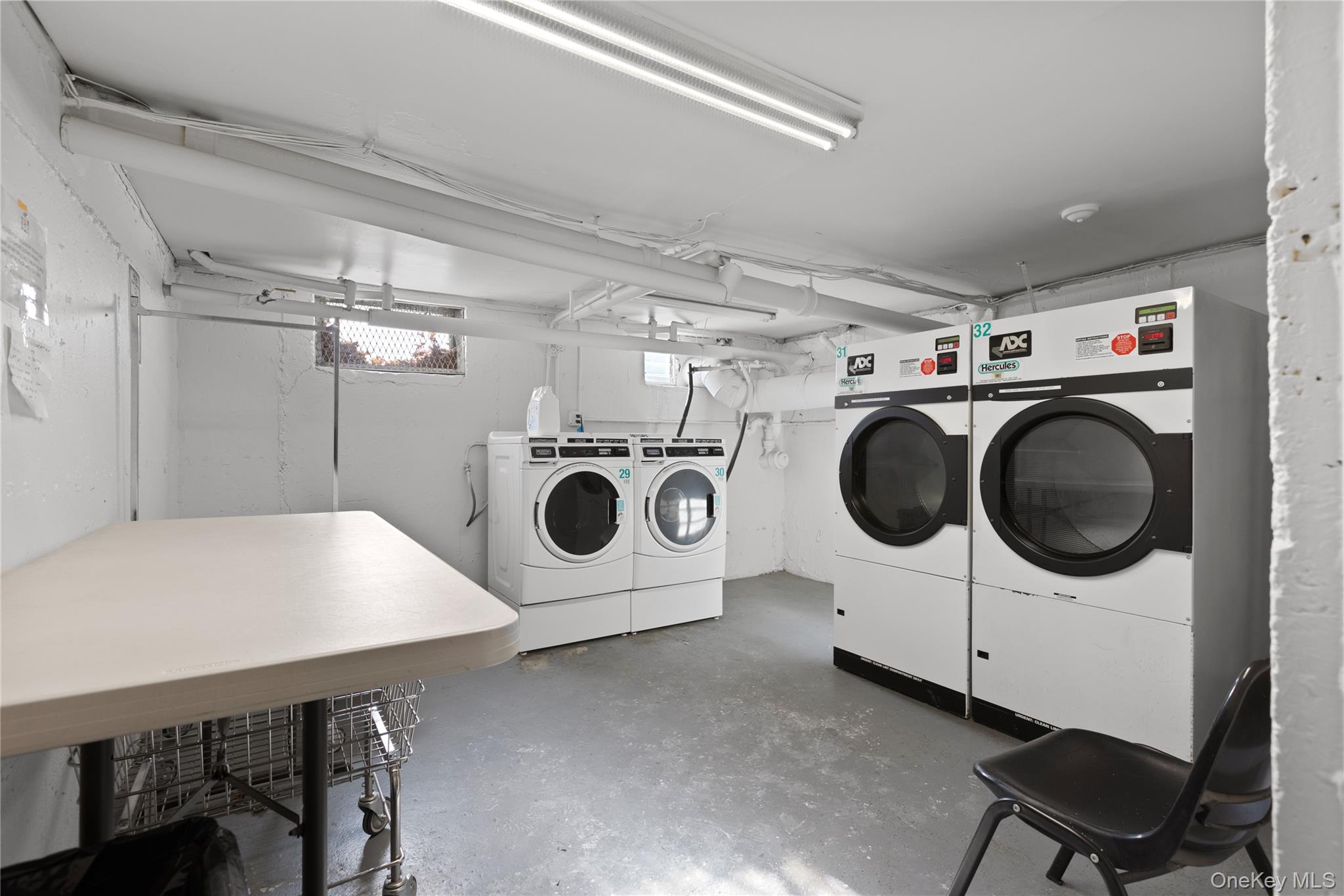 #14 photo, 294 Edmunton Drive, מחוז סאפוק North Babylon , NY 11703