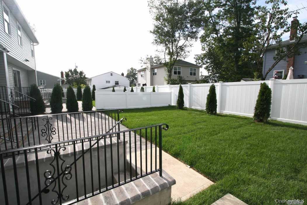 #11 photo, 41B Mohegan Avenue, Port Washington , NY 11050