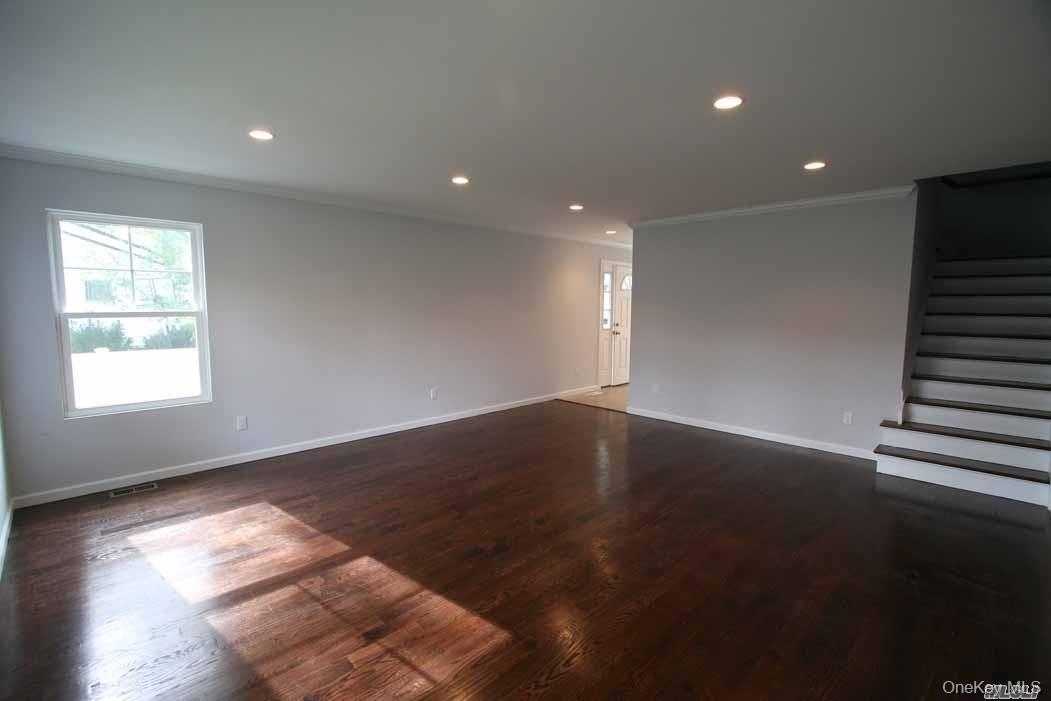 #3 photo, 41B Mohegan Avenue, Port Washington , NY 11050