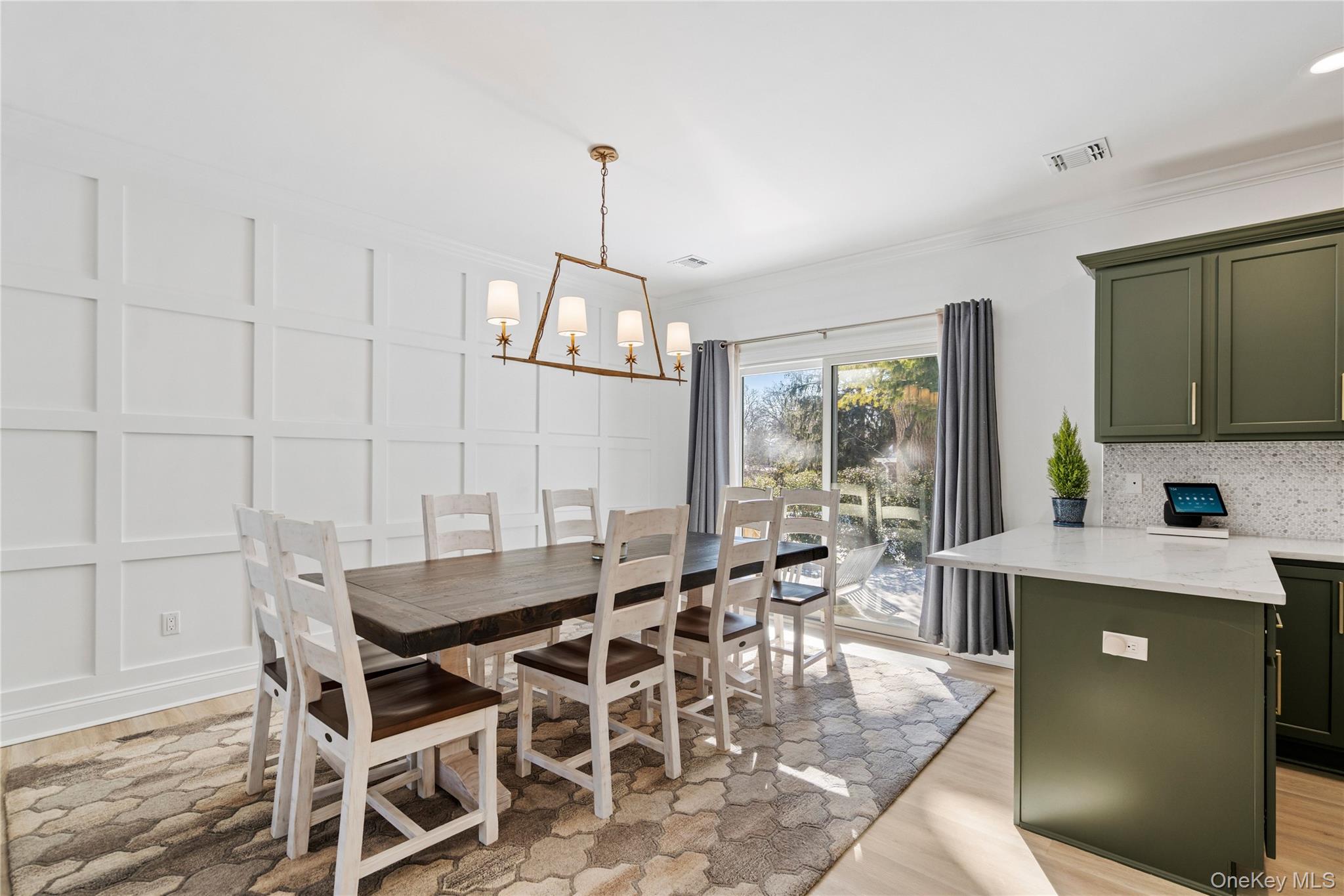 #10 photo, 5 Abbington Place, Northport , NY 11768