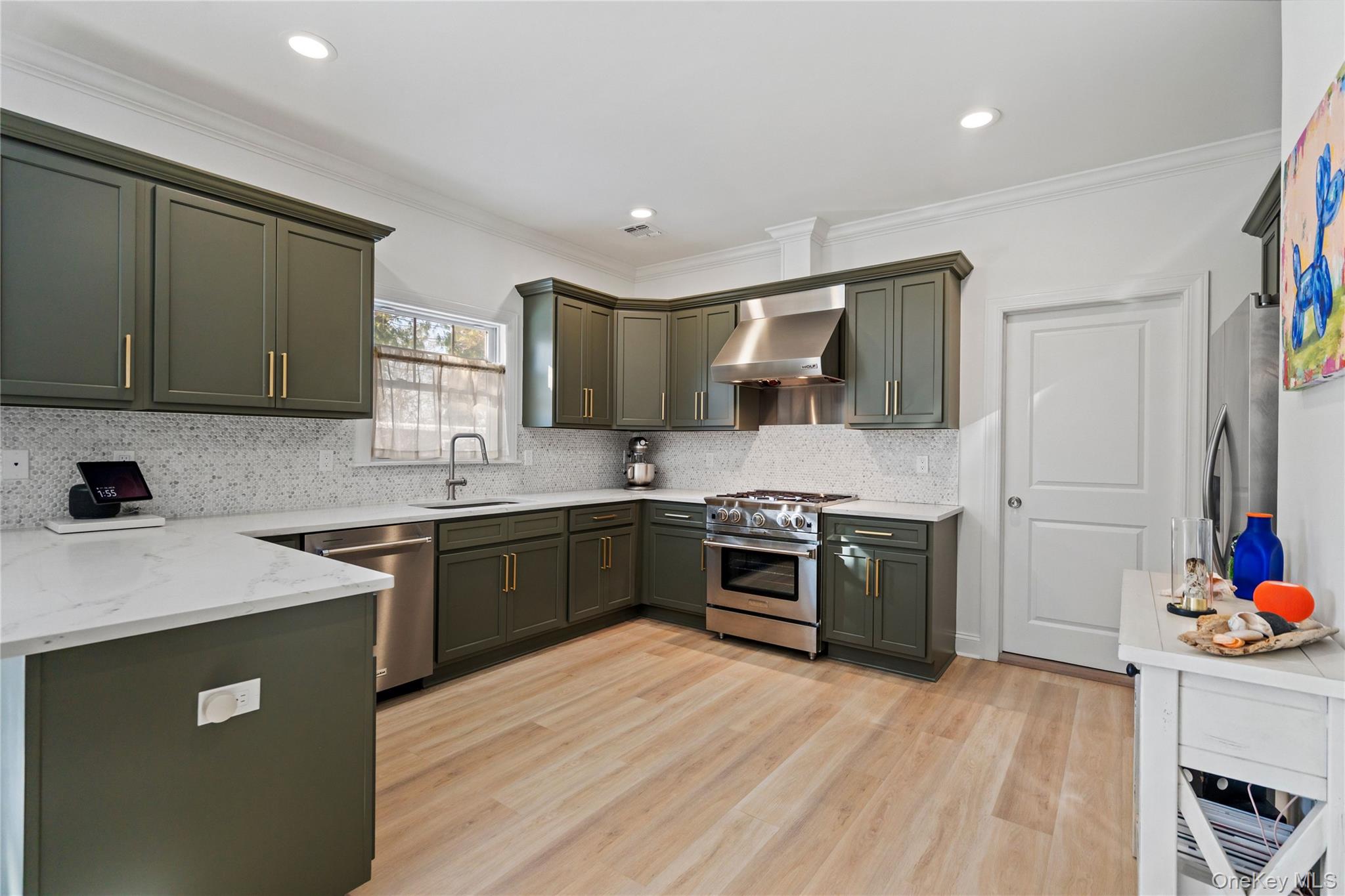 #8 photo, 5 Abbington Place, Northport , NY 11768