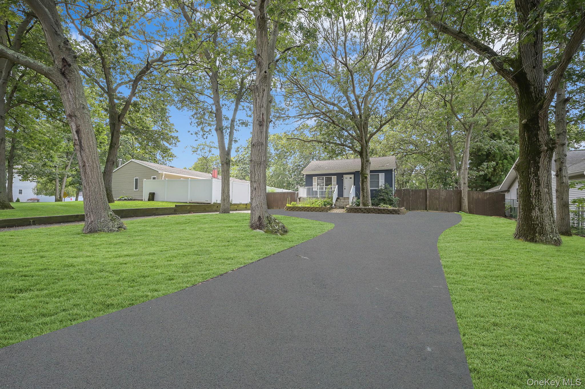 #4 photo, 222 Blue Point Road, Farmingville , NY 11738