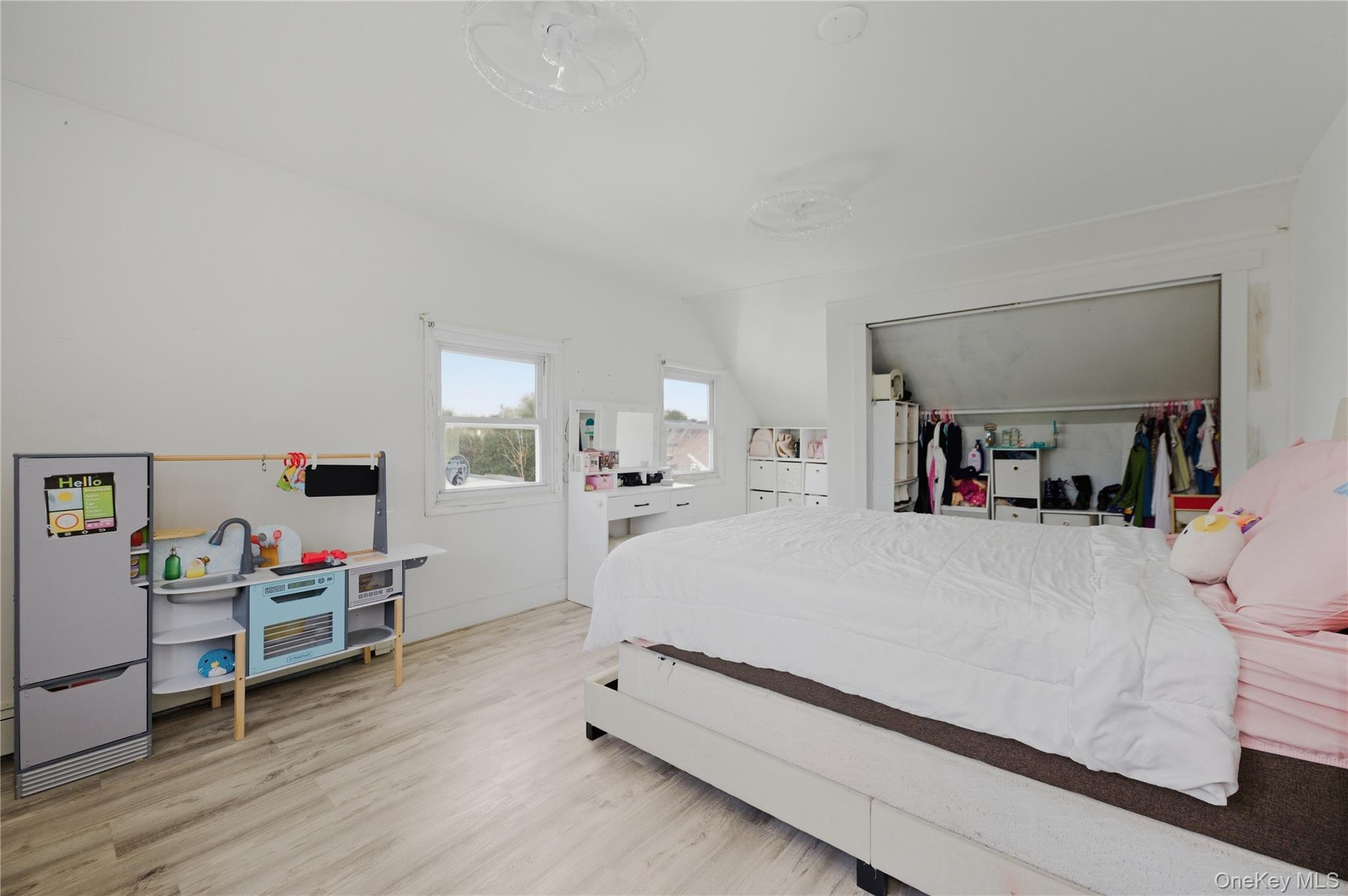 #12 photo, 54 Morning Glory Road, Levittown , NY 11756