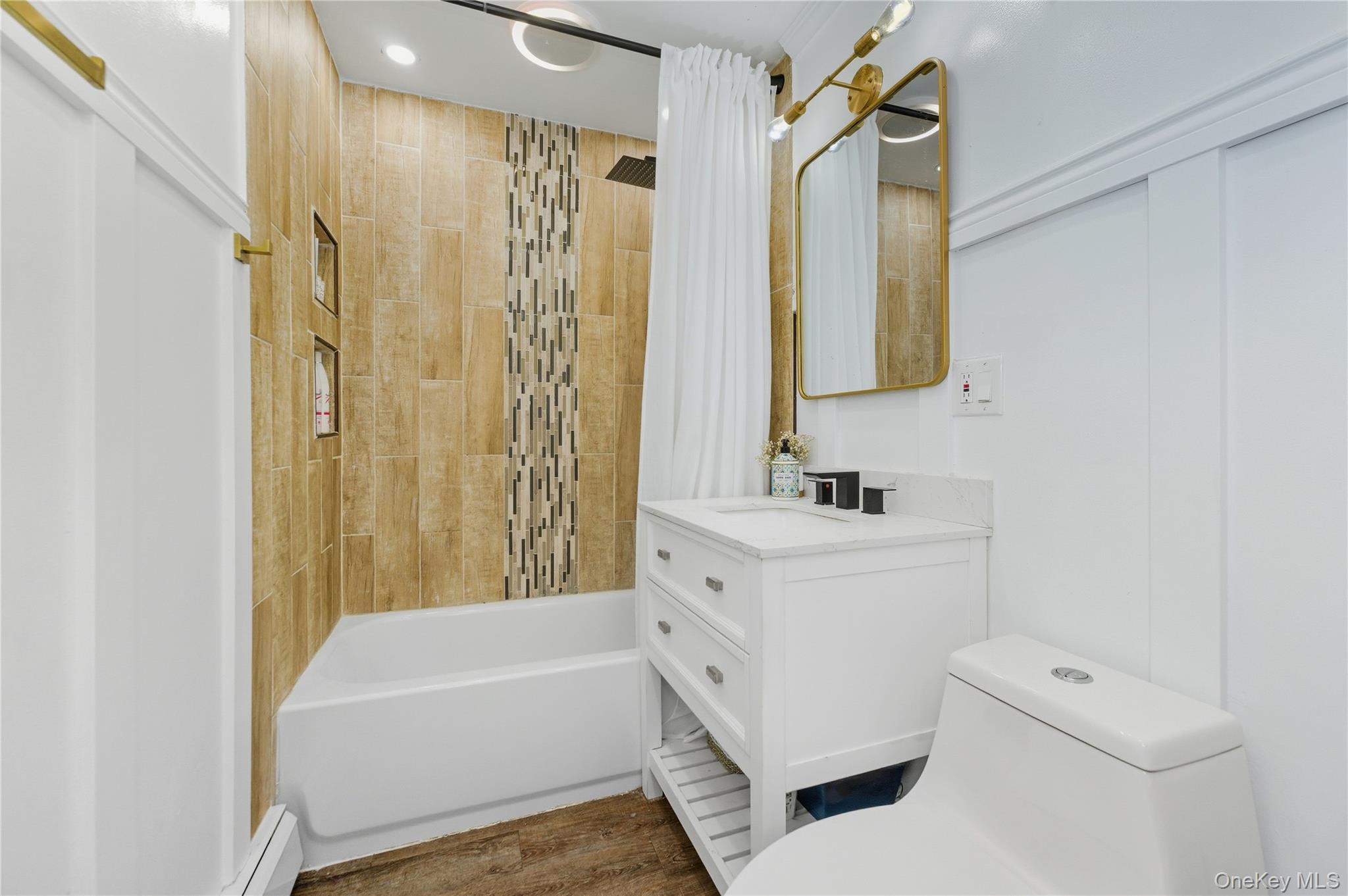 #14 photo, 54 Morning Glory Road, Levittown , NY 11756