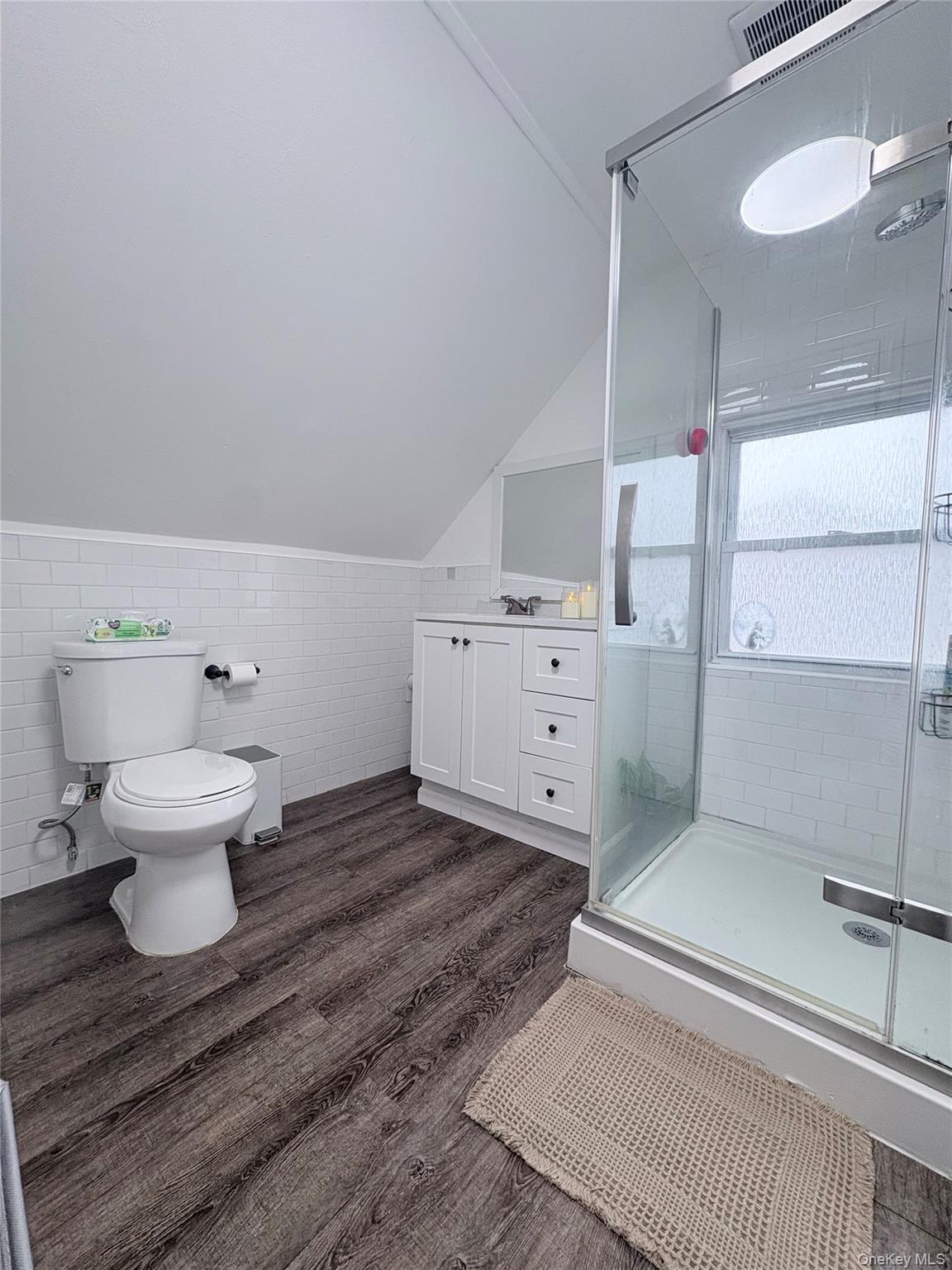 #20 photo, 54 Morning Glory Road, ناسو Levittown , NY 11756