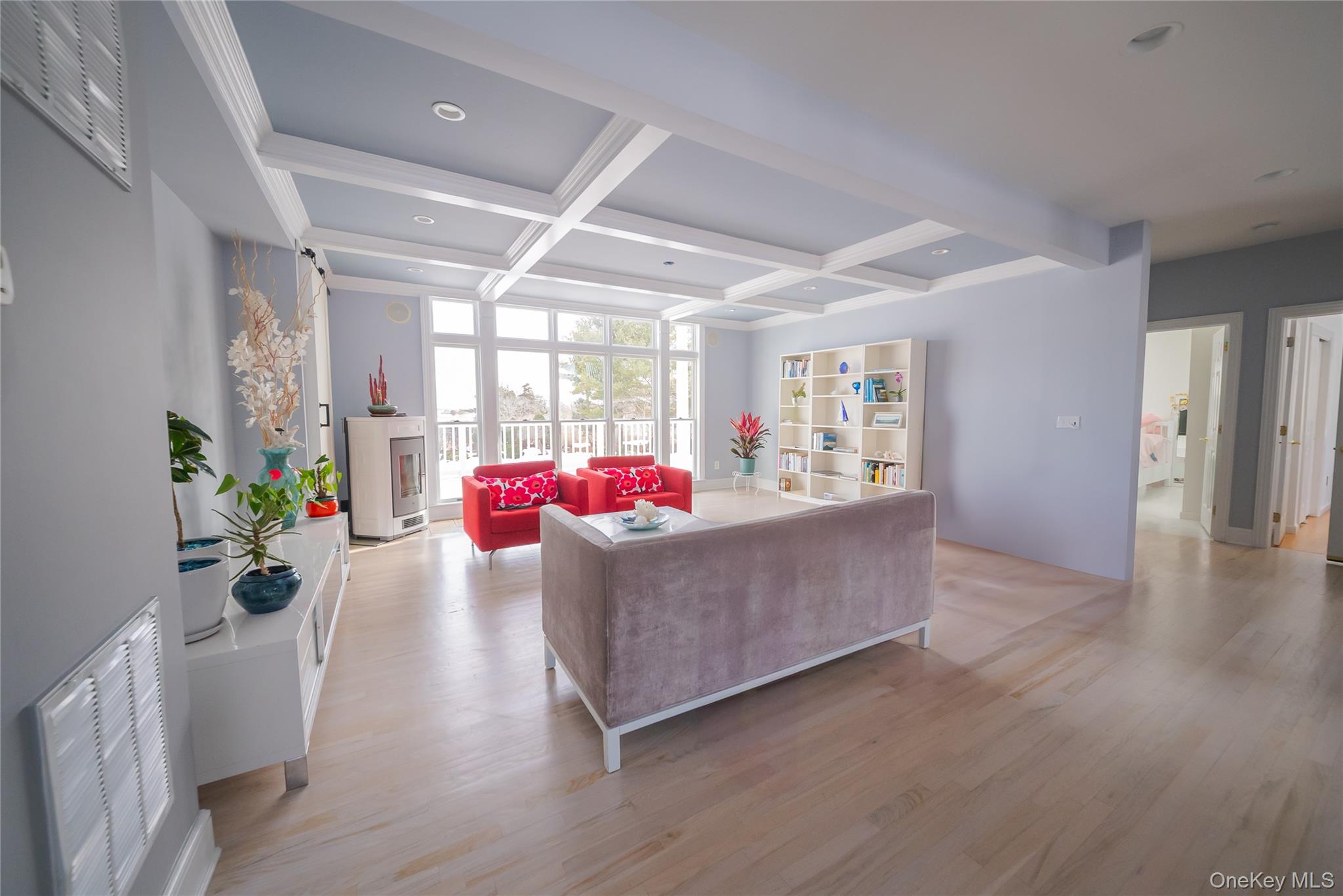 #3 photo, 14 S Country Road, מחוז סאפוק Westhampton , NY 11977