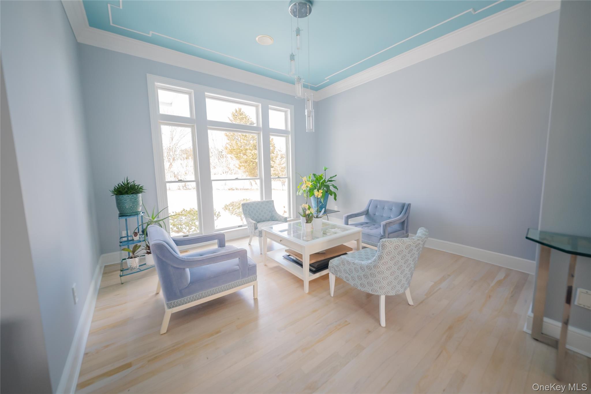 #4 photo, 14 S Country Road, מחוז סאפוק Westhampton , NY 11977