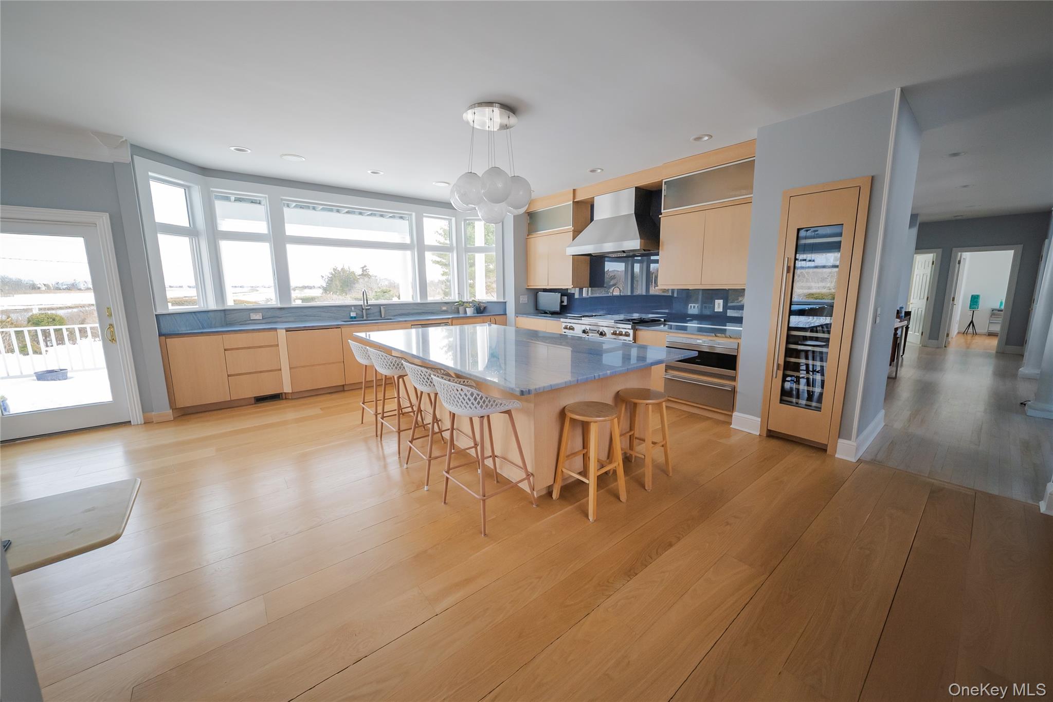 #5 photo, 14 S Country Road, מחוז סאפוק Westhampton , NY 11977