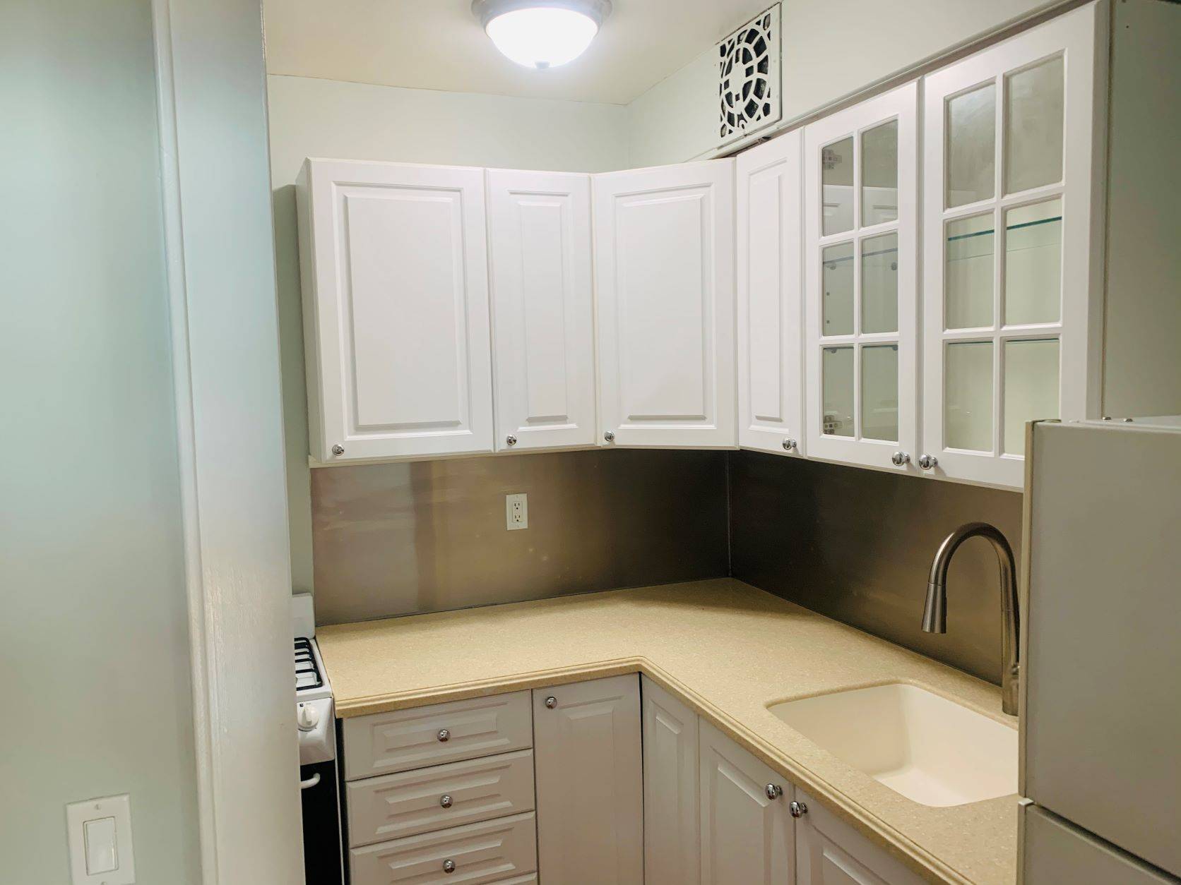 #5 photo, 0 Grove St, #8, Glen Head , NY 11545