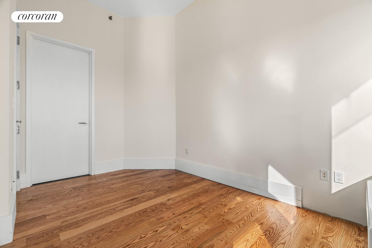 #4 photo, Hunters Point, Куинс ‖ Hunters Point , NY 11101