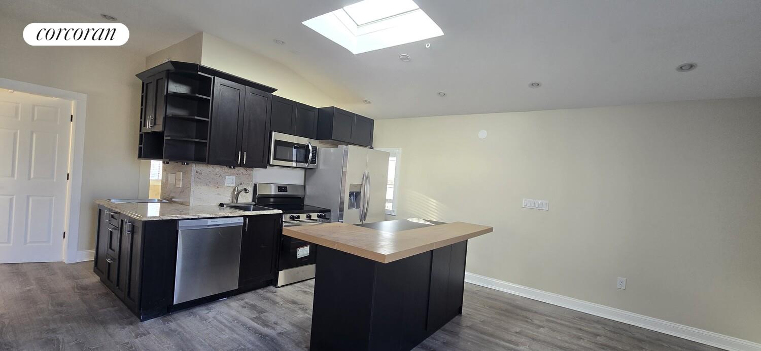 #10 photo, 162-16 77TH Road, Flushing , NY 11366