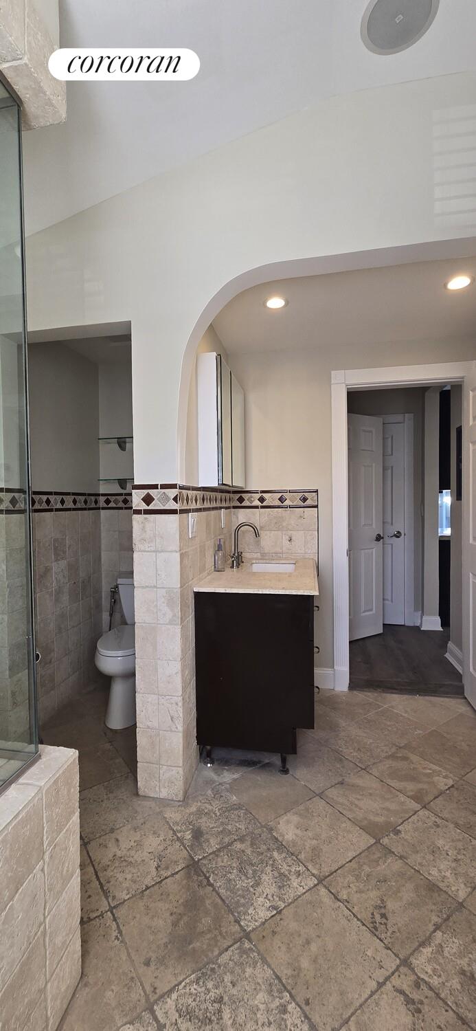 #15 photo, 162-16 77TH Road, Flushing , NY 11366