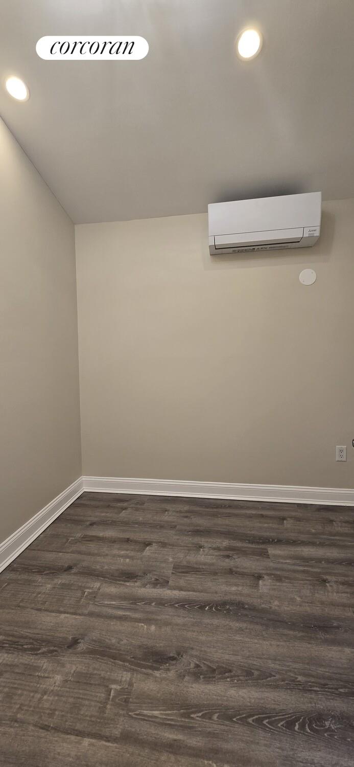 #18 photo, 162-16 77TH Road, Flushing , NY 11366