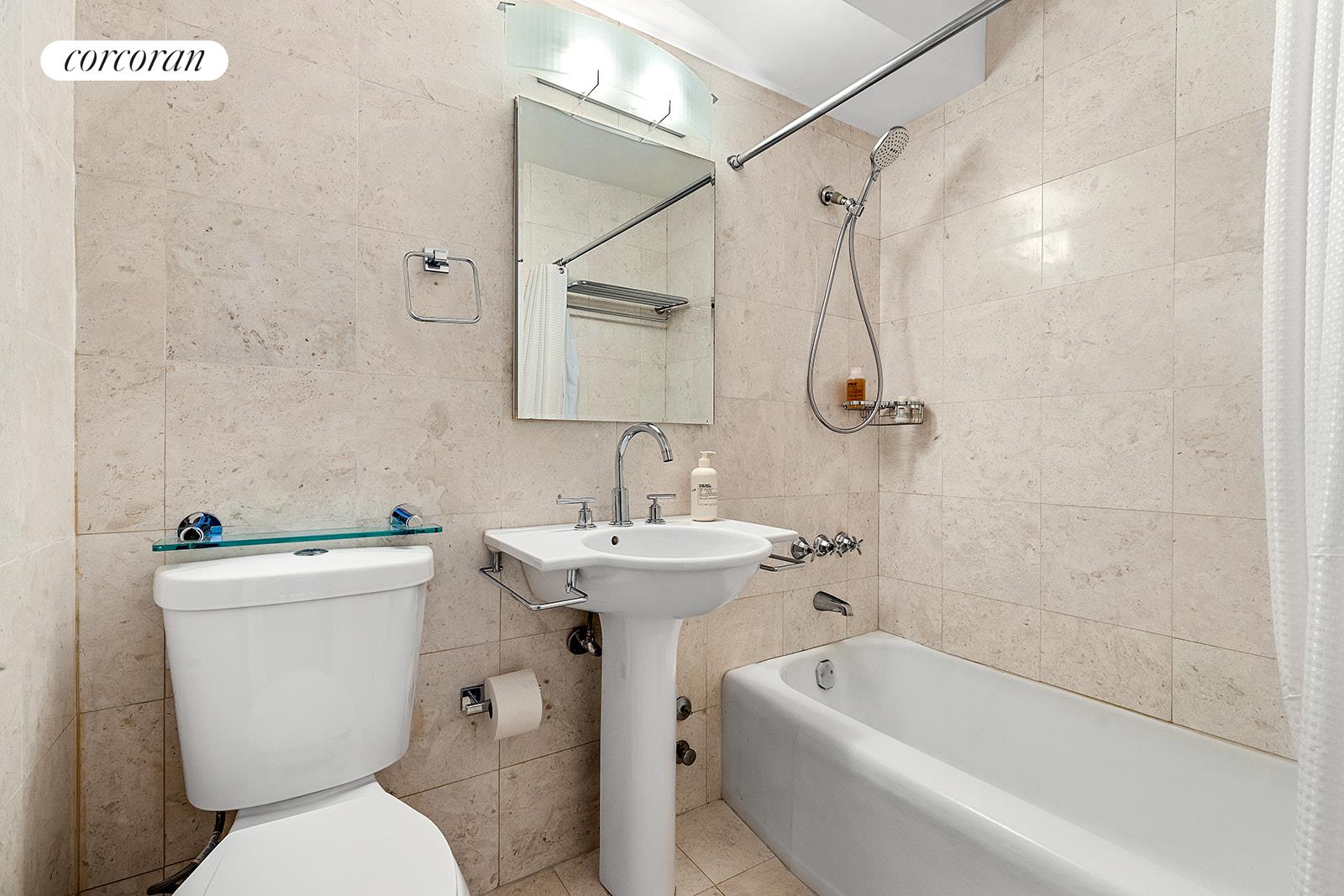 #4 photo, 233 E 69TH Street, मैनहटन Lenox Hill , NY 10021