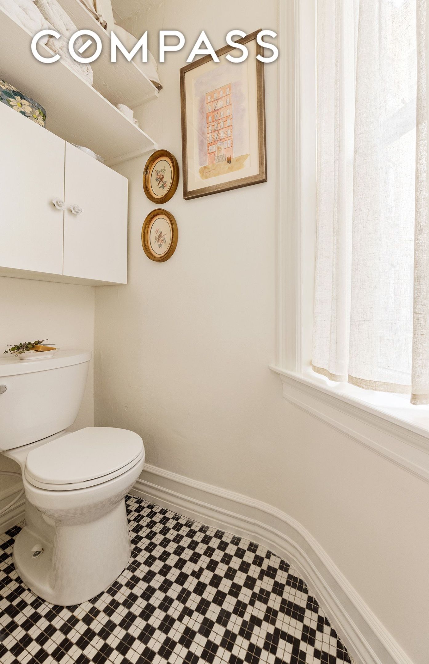 #10 photo, 633 E 11th Street, मैनहटन East Village , NY 10009