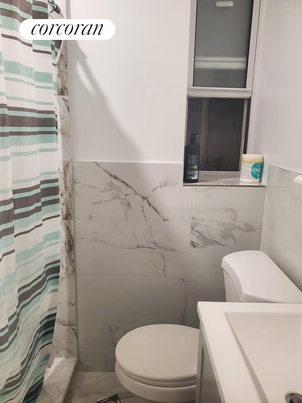 #4 photo, New York City, मैनहटन East Village , NY 10009