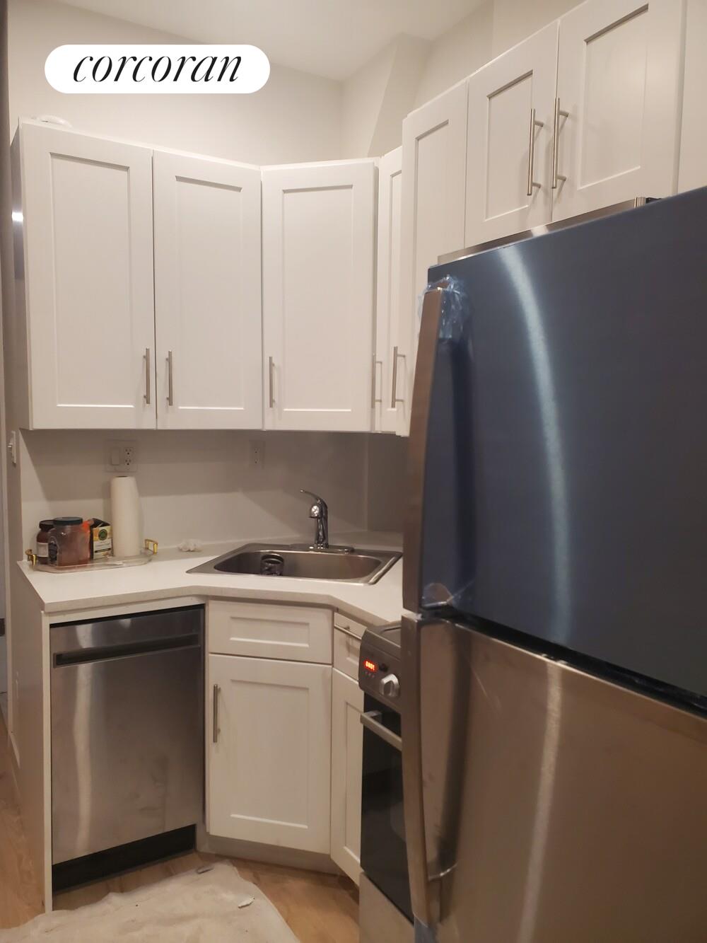 #5 photo, New York City, मैनहटन East Village , NY 10009