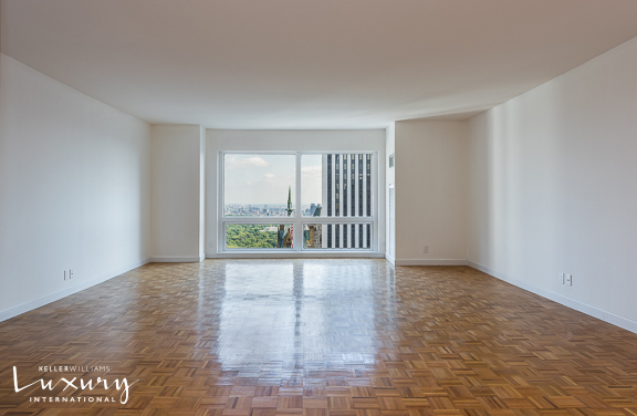 #4 photo, New York City, Midtown , NY 10022