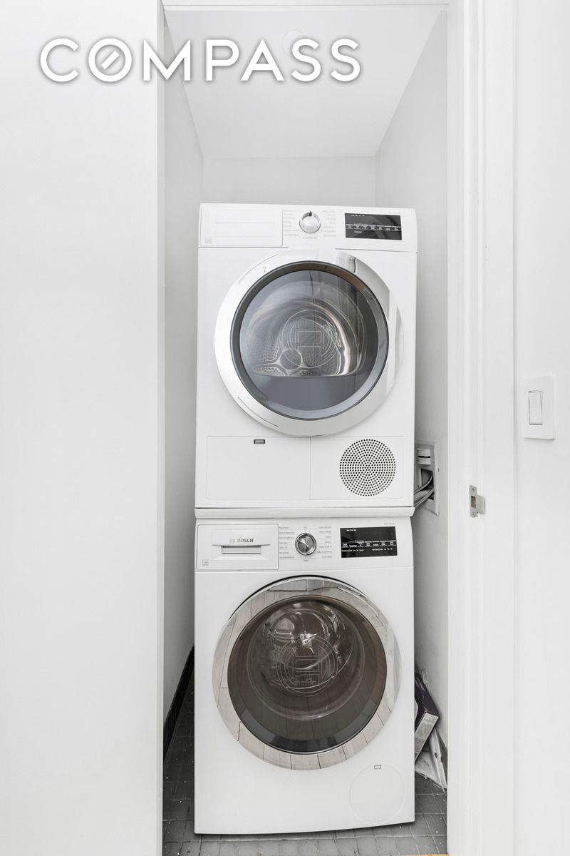 #13 photo, New York City, मैनहटन Lower East Side , NY 10002