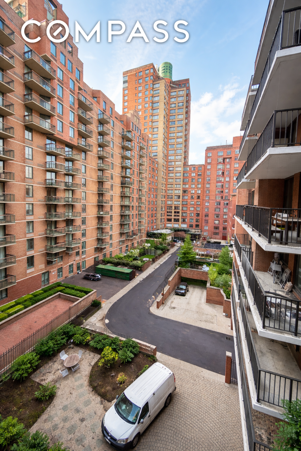 #7 photo, 300 Albany Street, मैनहटन Battery Park City , NY 10280