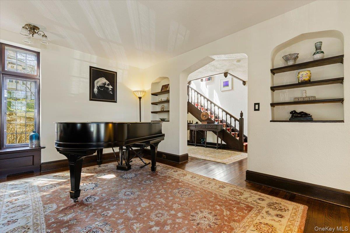 #9 photo, 8 Club Way, Hartsdale , NY 10530