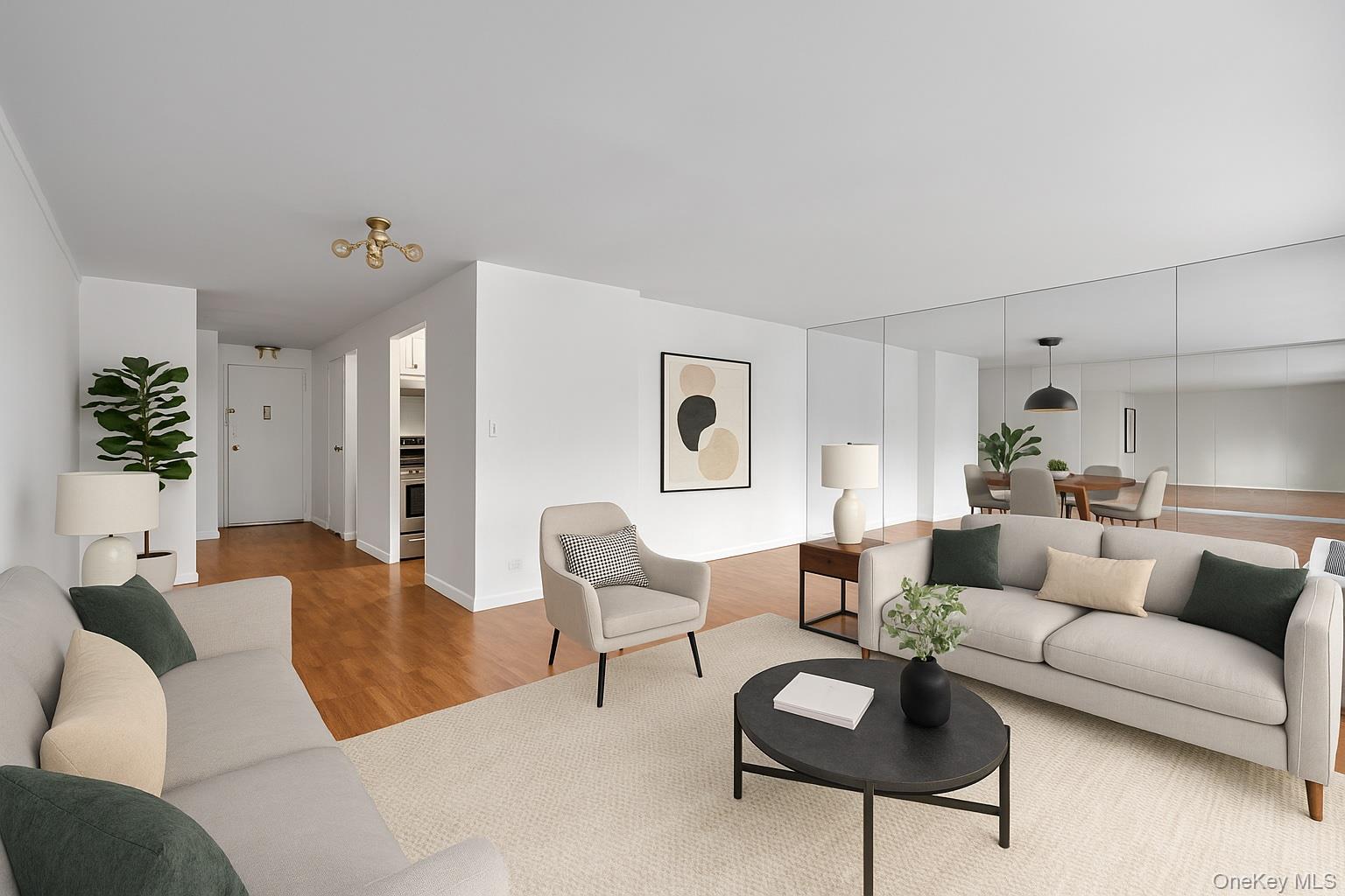 #8 photo, 77 Bleecker Street, मैनहटन New York (Manhattan) , NY 10012