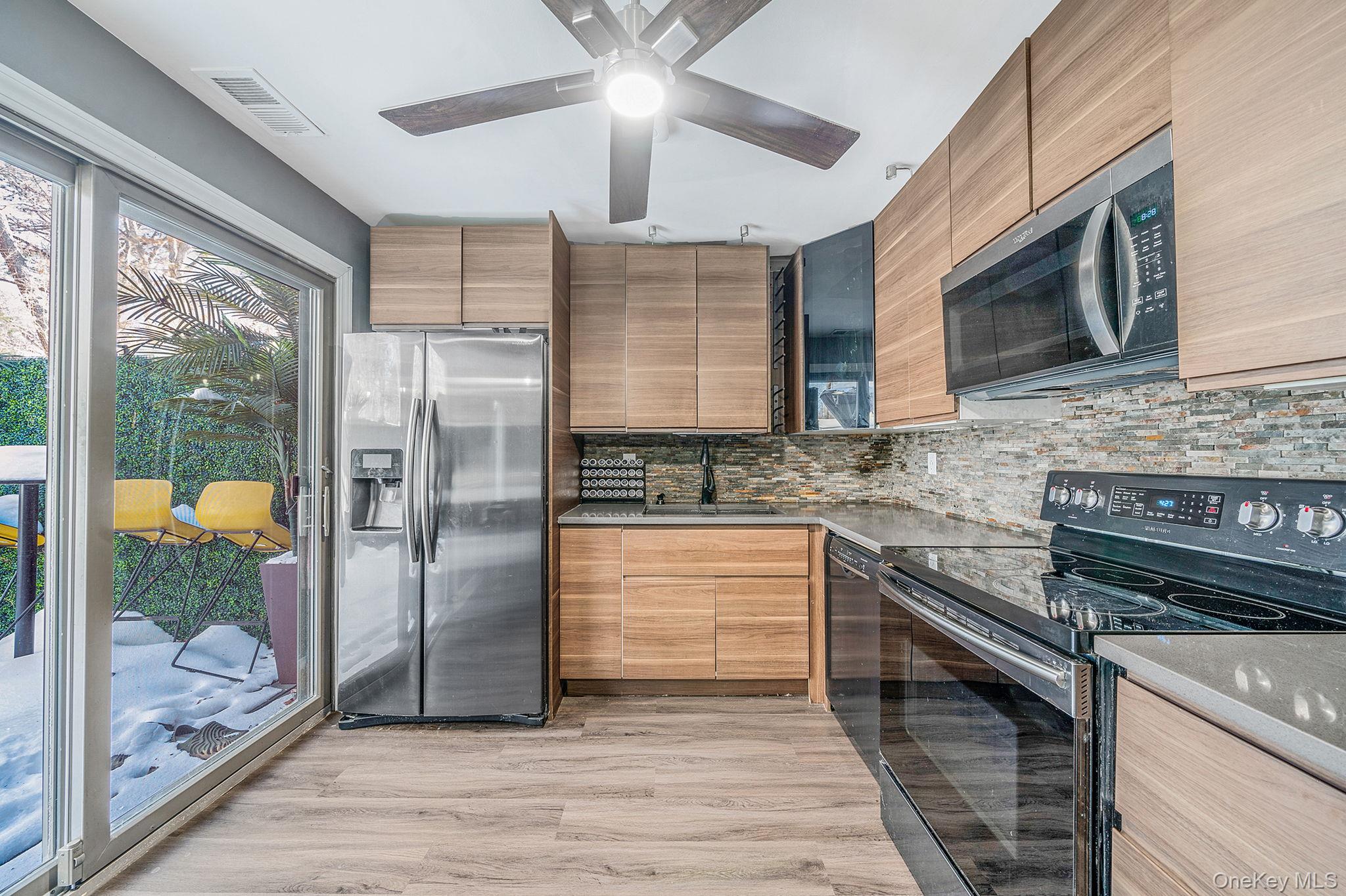 #10 photo, 97 Drexelgate Court, Middle Island , NY 11953