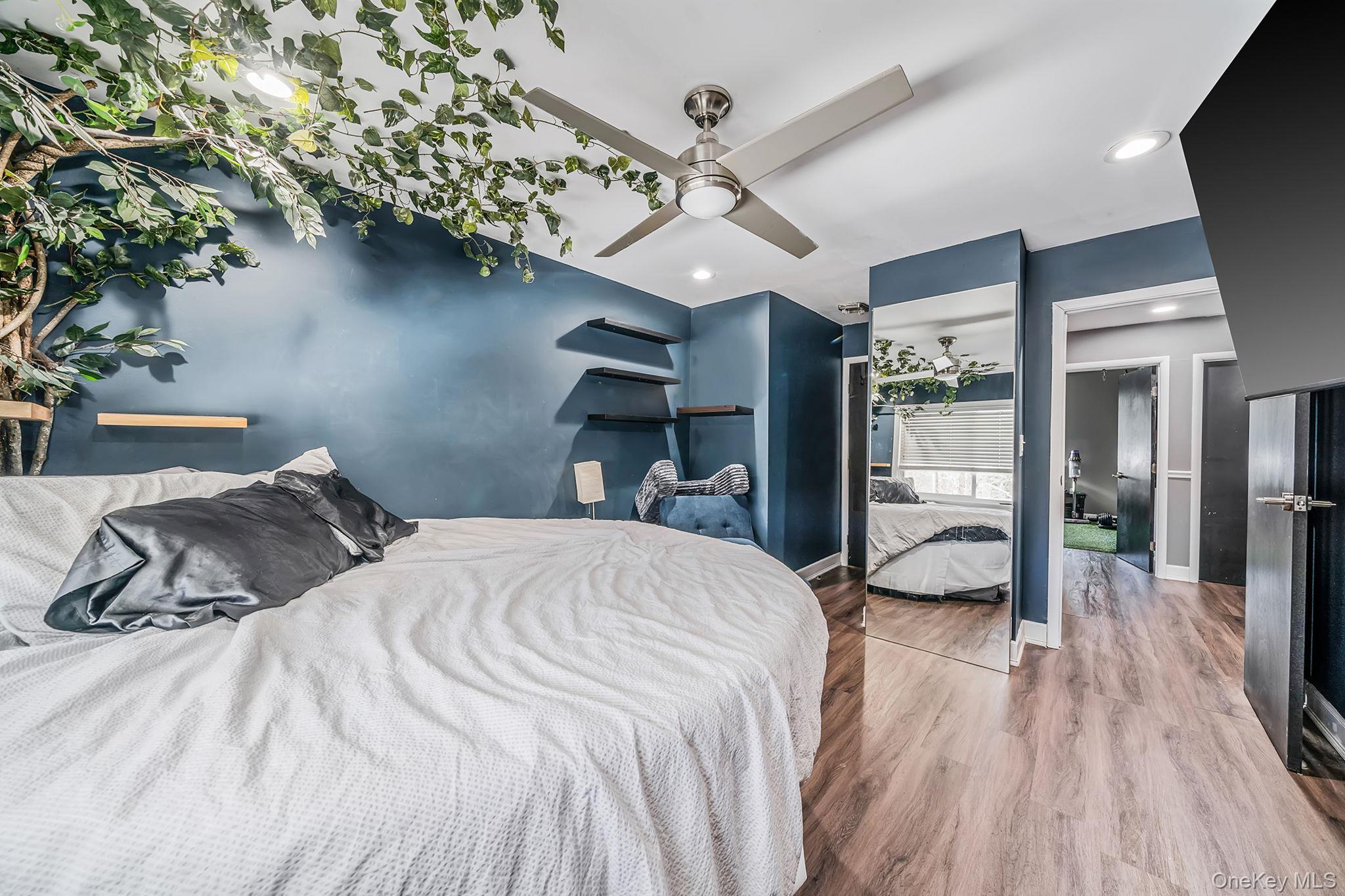 #20 photo, 97 Drexelgate Court, Middle Island , NY 11953