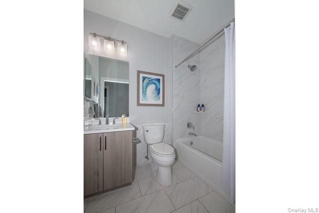 #9 photo, 155 Sutton Court, Mount Sinai , NY 11766