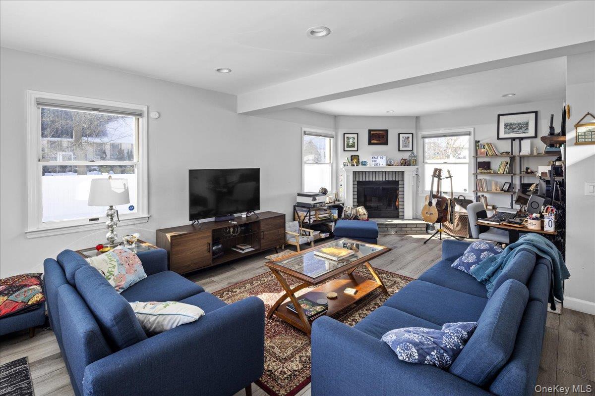 #10 photo, 2 Violet Lane, Levittown , NY 11756