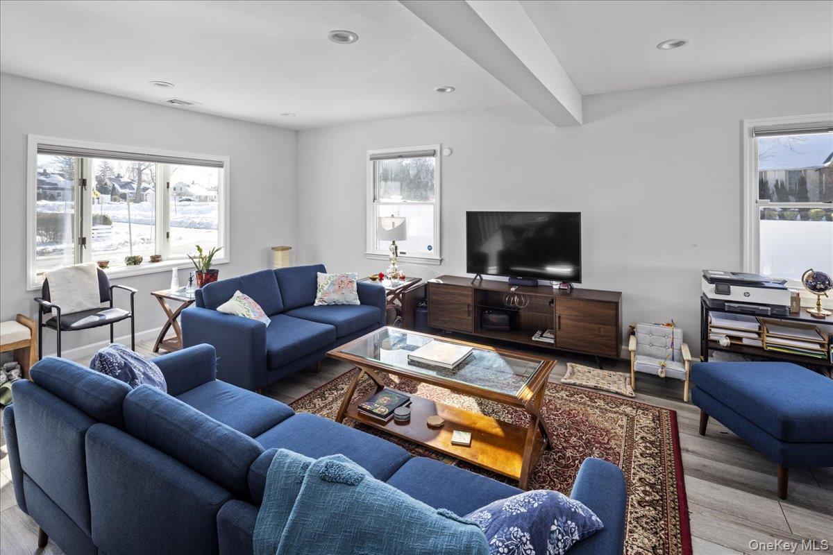 #12 photo, 2 Violet Lane, Levittown , NY 11756