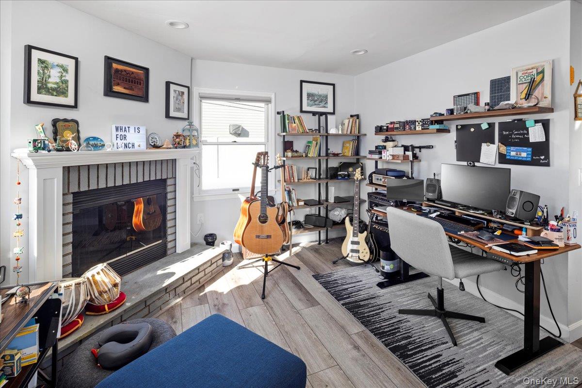 #13 photo, 2 Violet Lane, Levittown , NY 11756