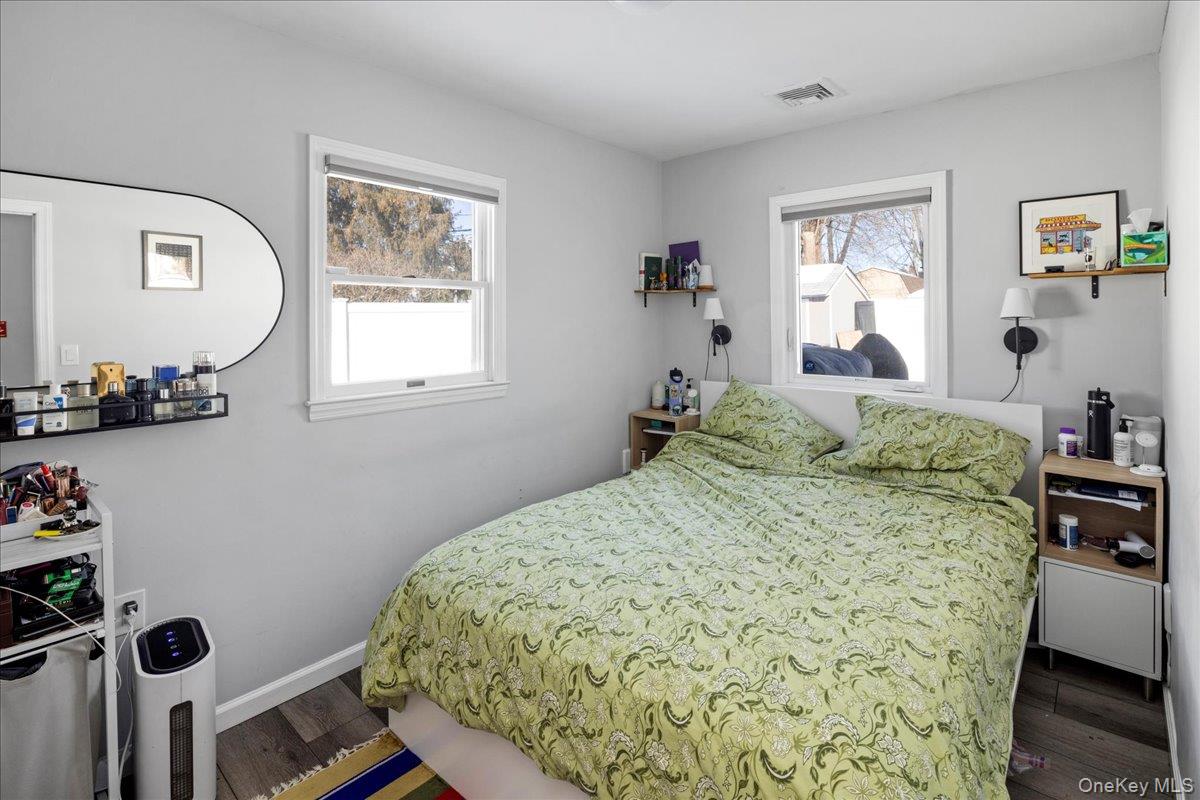 #20 photo, 2 Violet Lane, Levittown , NY 11756