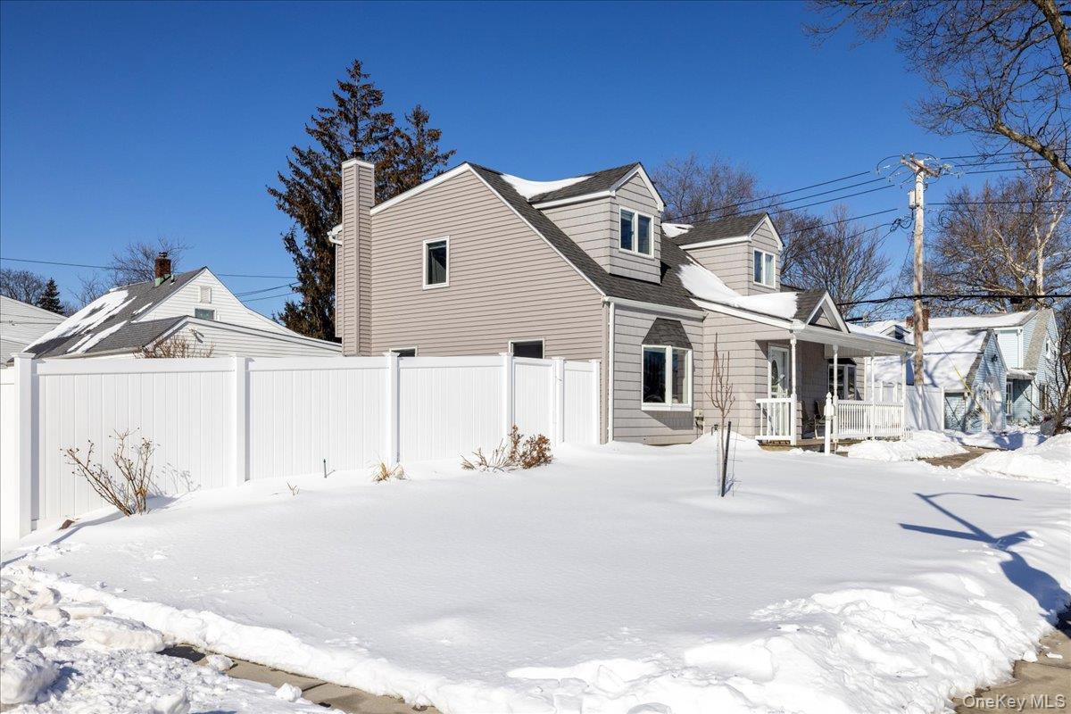 #3 photo, 2 Violet Lane, Levittown , NY 11756