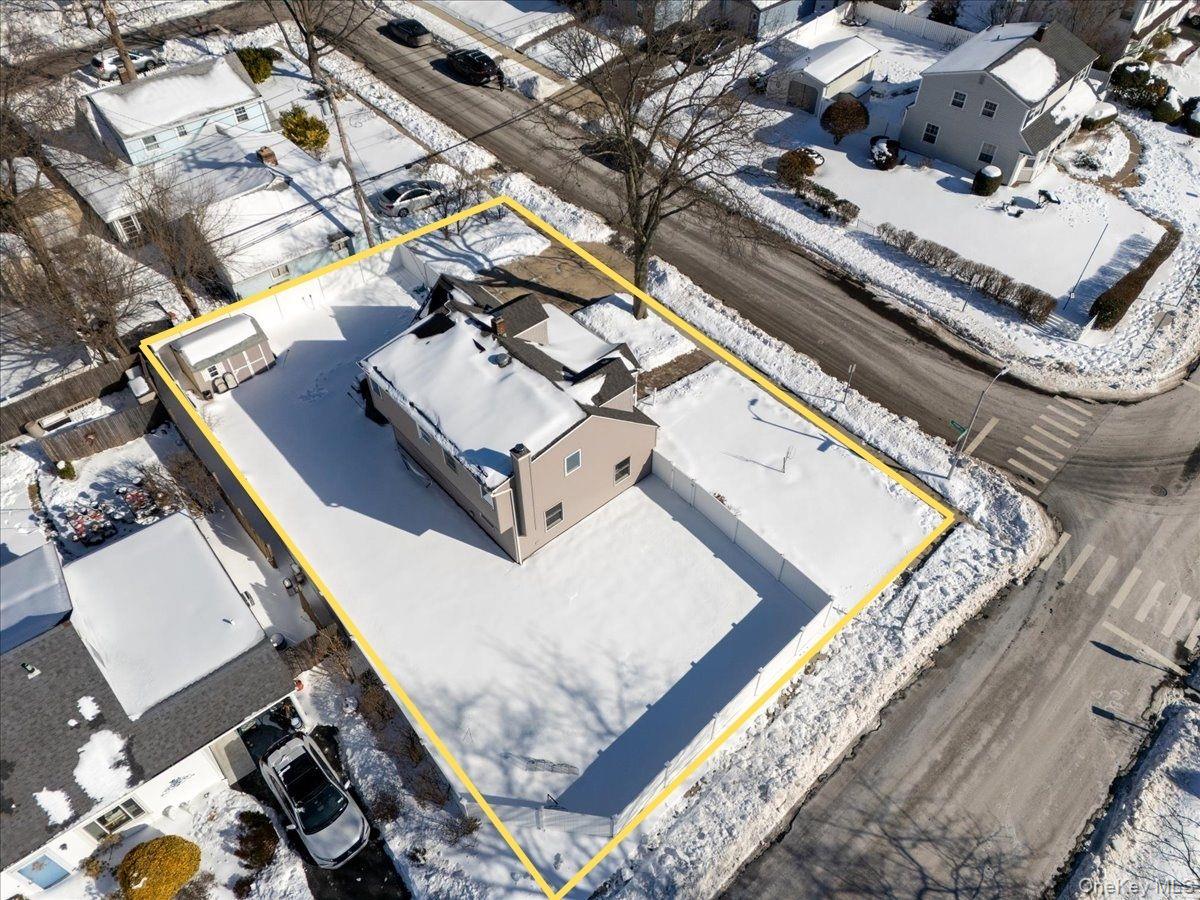 #5 photo, 2 Violet Lane, Levittown , NY 11756