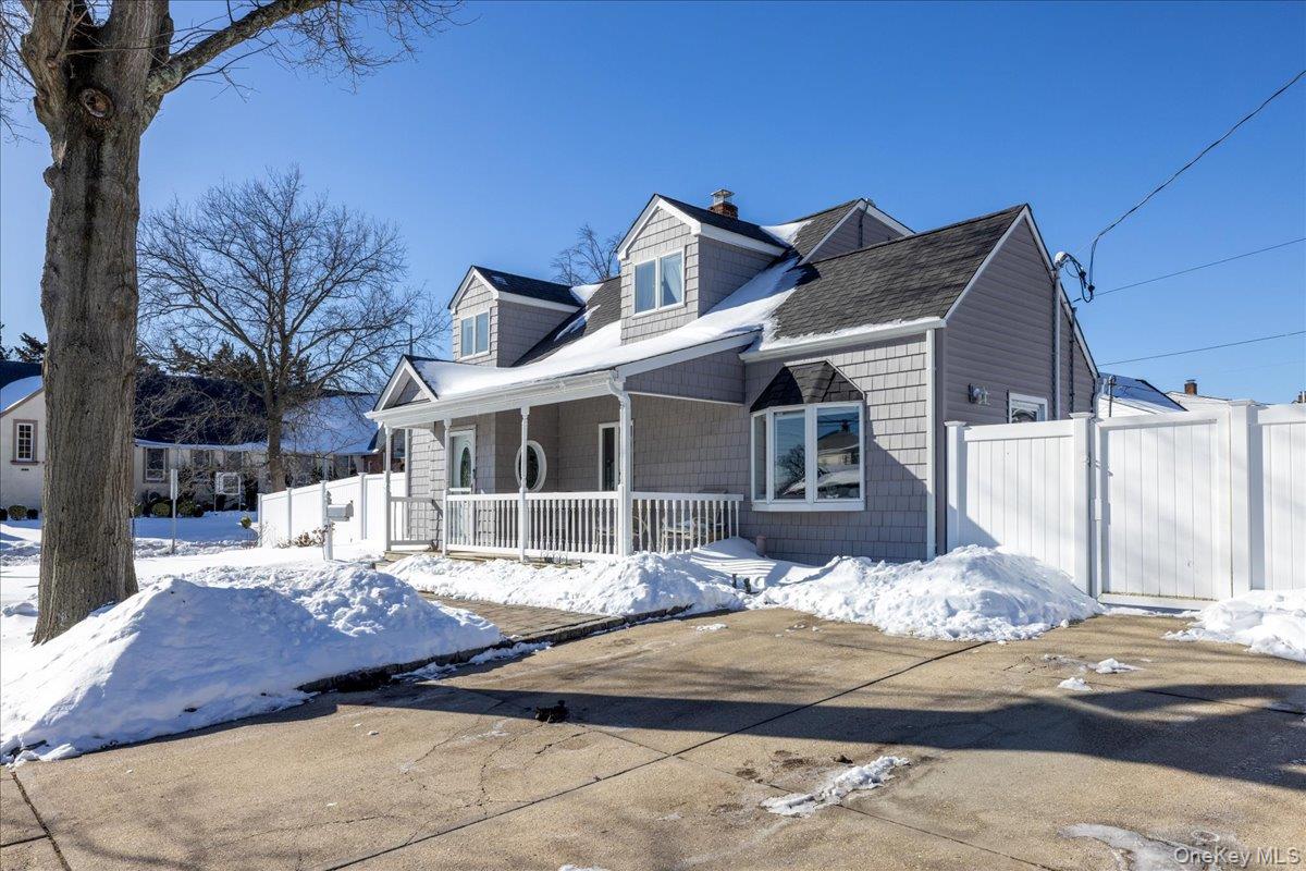 #8 photo, 2 Violet Lane, Levittown , NY 11756