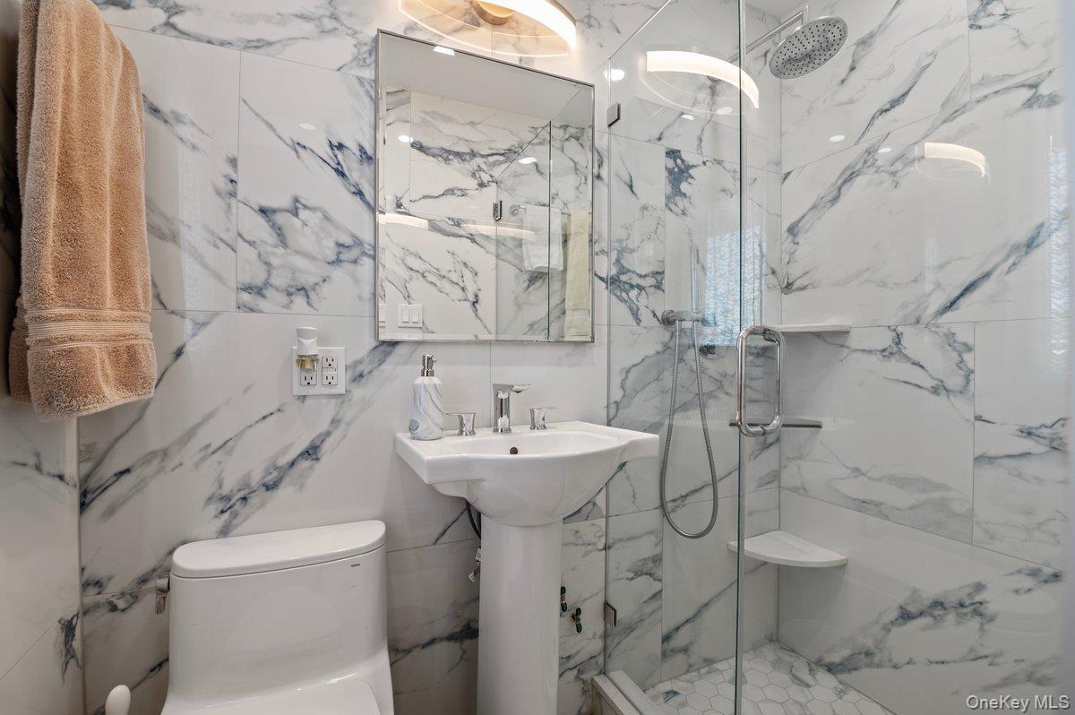 #11 photo, 780 Regent Drive, Westbury , NY 11590