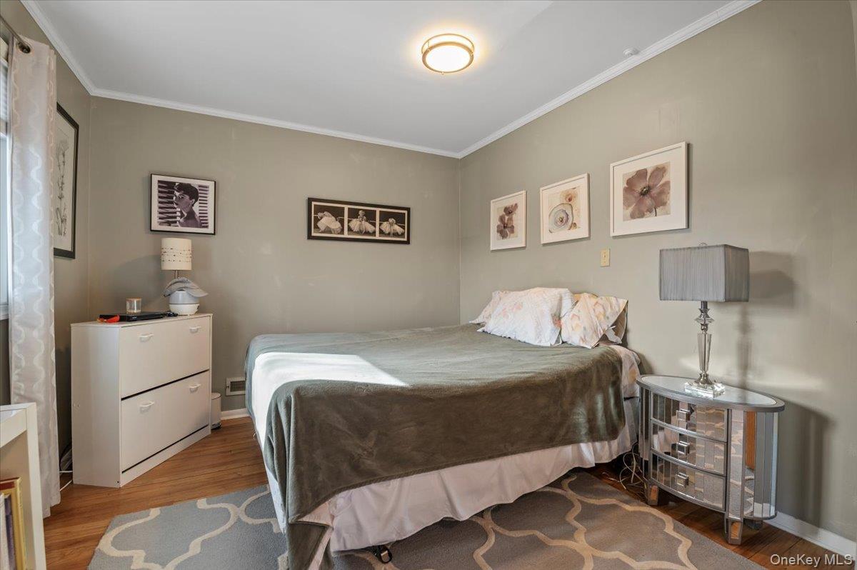 #14 photo, 780 Regent Drive, Westbury , NY 11590