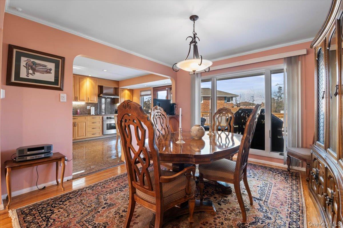 #6 photo, 780 Regent Drive, Westbury , NY 11590