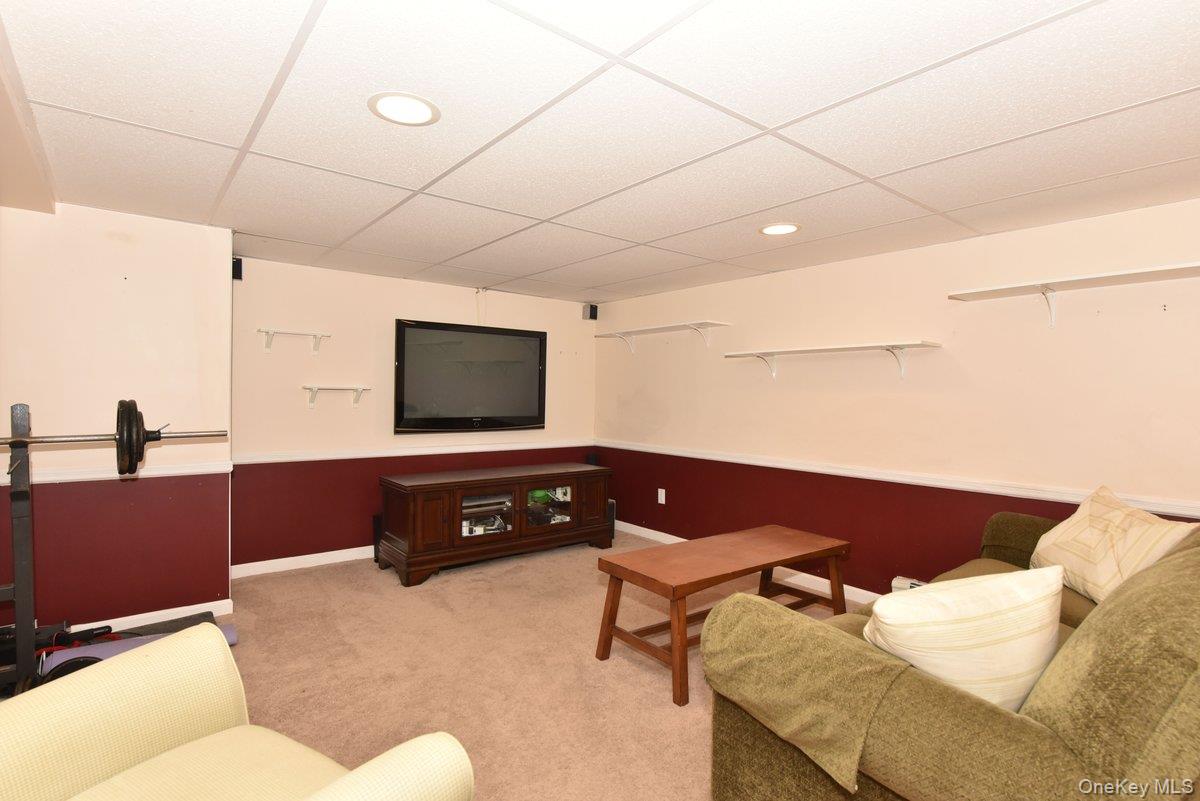 #16 photo, 148 Simonson Road, Mineola , NY 11501