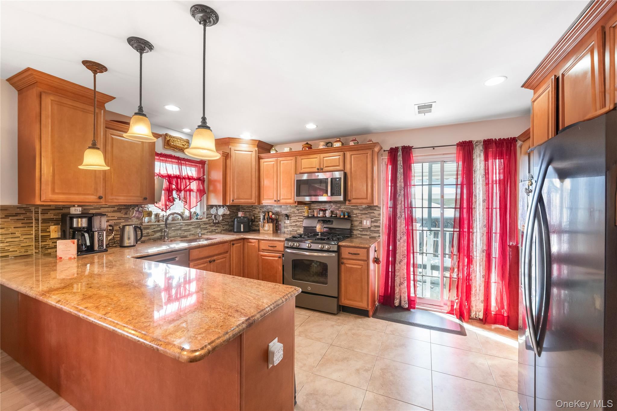 #4 photo, 588 Yetman Avenue, Staten Island , NY 10307