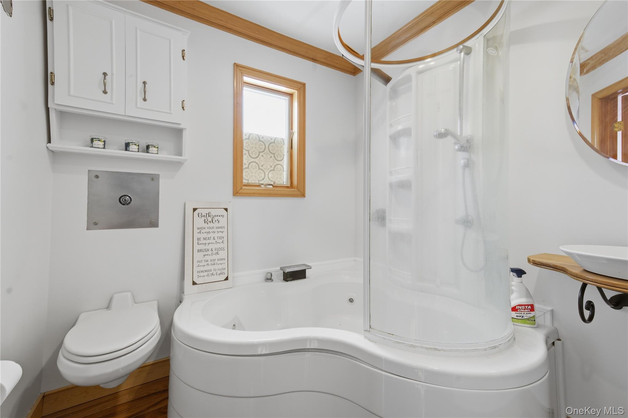 #13 photo, 142 Jamaica Avenue, Medford , NY 11763