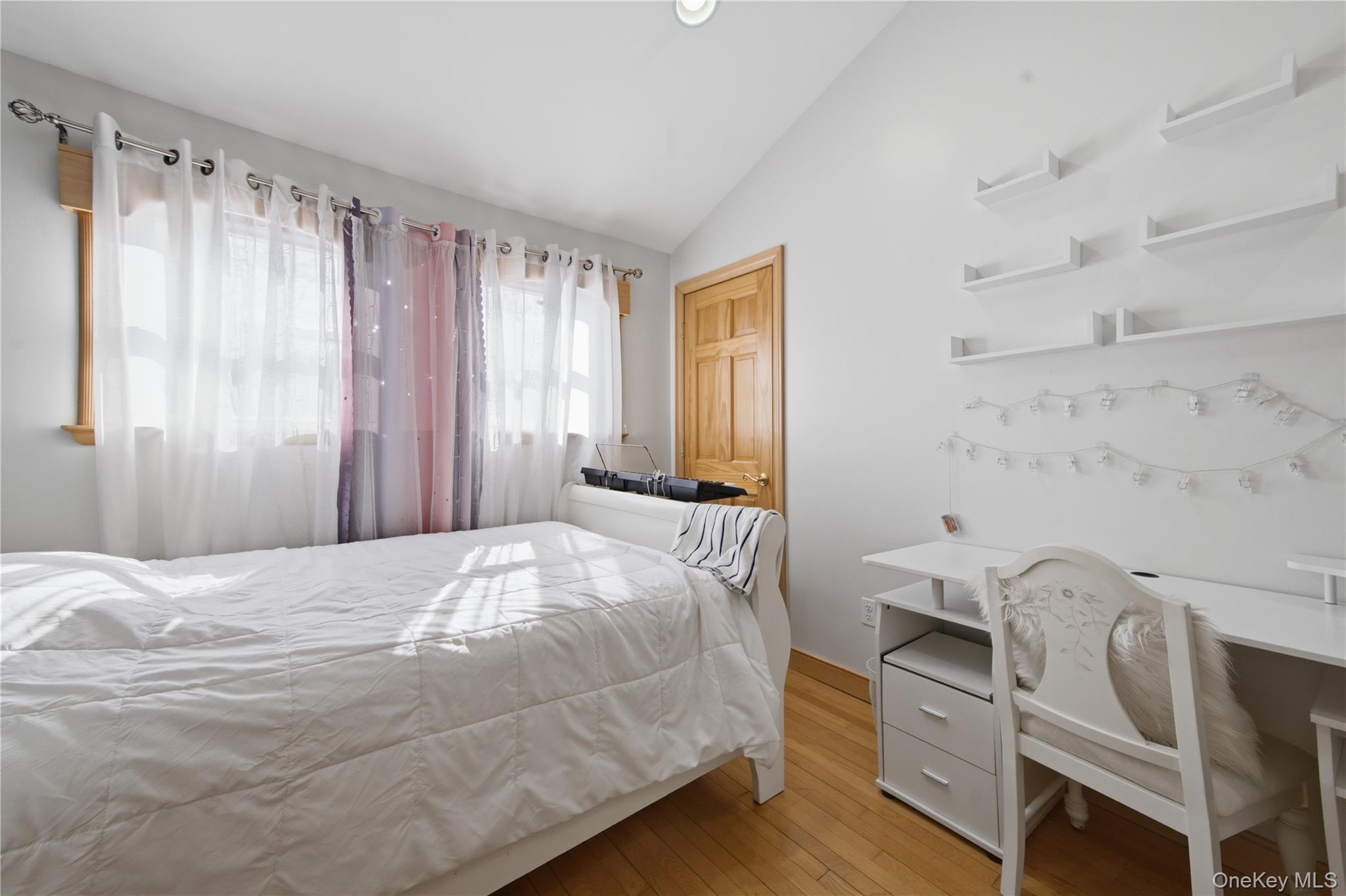 #15 photo, 142 Jamaica Avenue, Medford , NY 11763