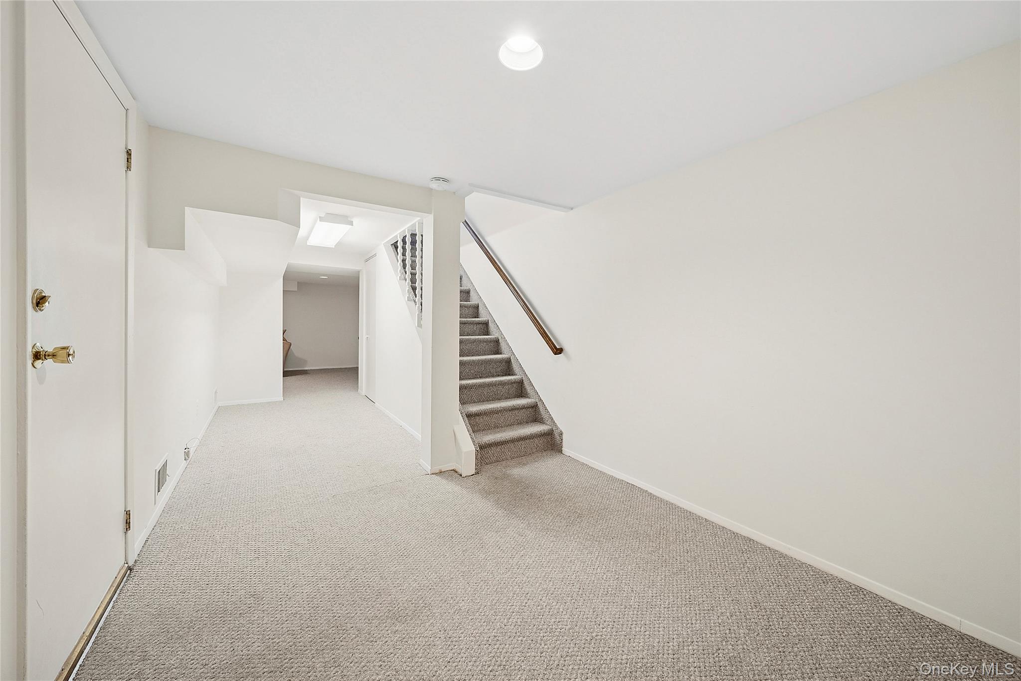 #14 photo, 137 Woodlake Drive, নাসাউ কাউন্টি Woodbury , NY 11797