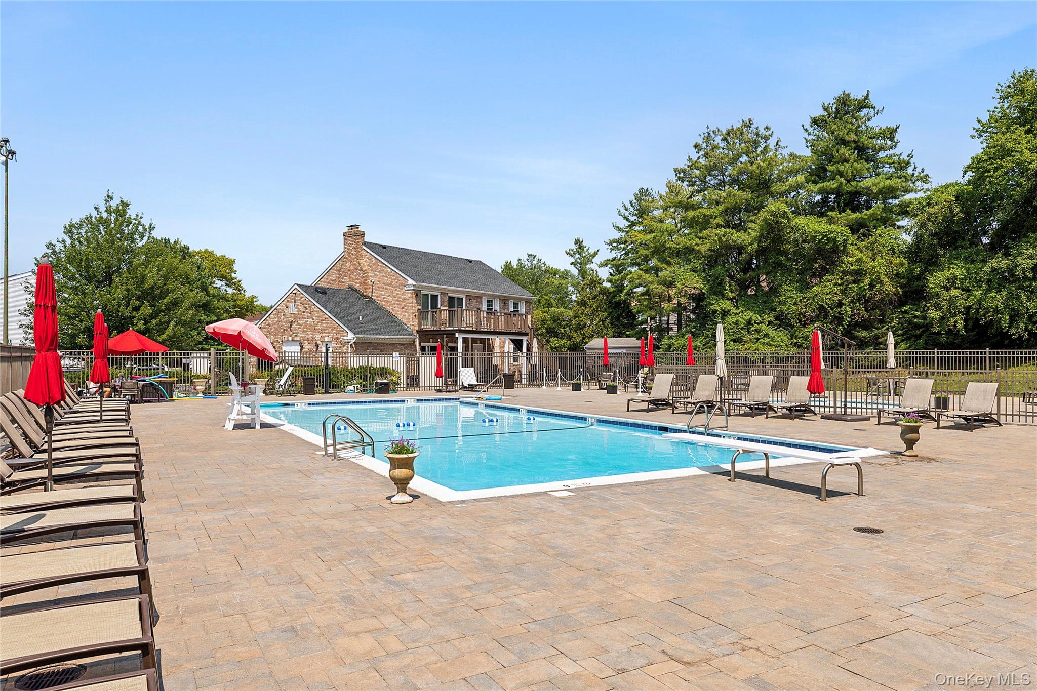 #17 photo, 137 Woodlake Drive, নাসাউ কাউন্টি Woodbury , NY 11797