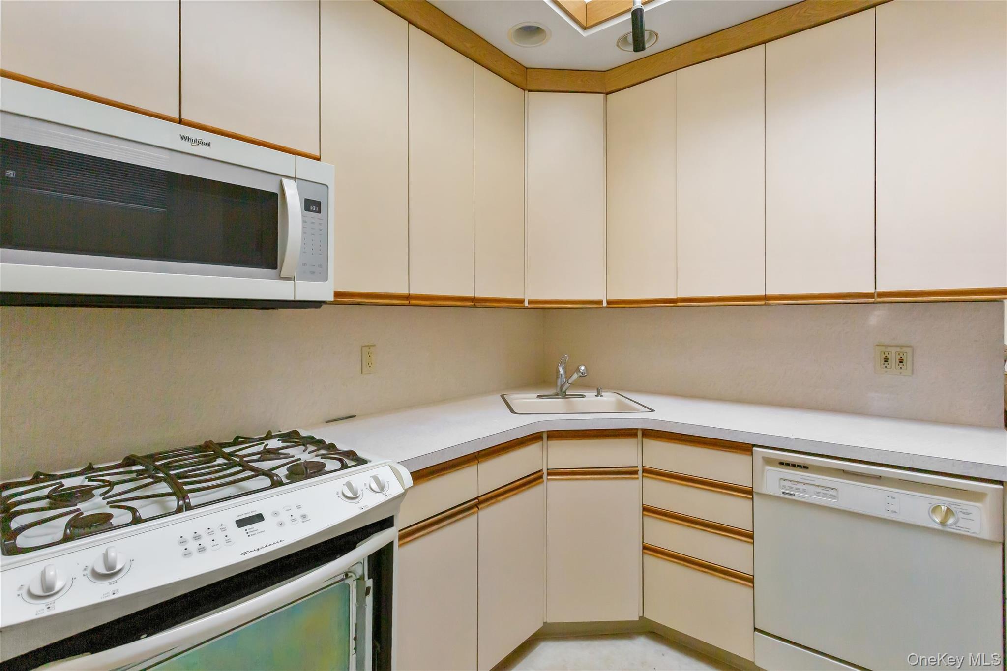 #16 photo, 1340 Stadium Avenue, Bronx , NY 10465