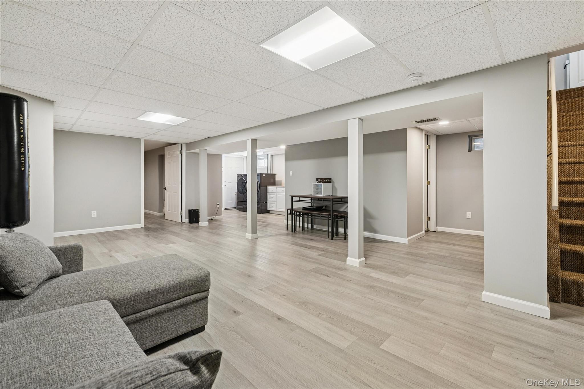 #20 photo, 18 W Court Drive, সাফোক কাউন্টি Centereach , NY 11720