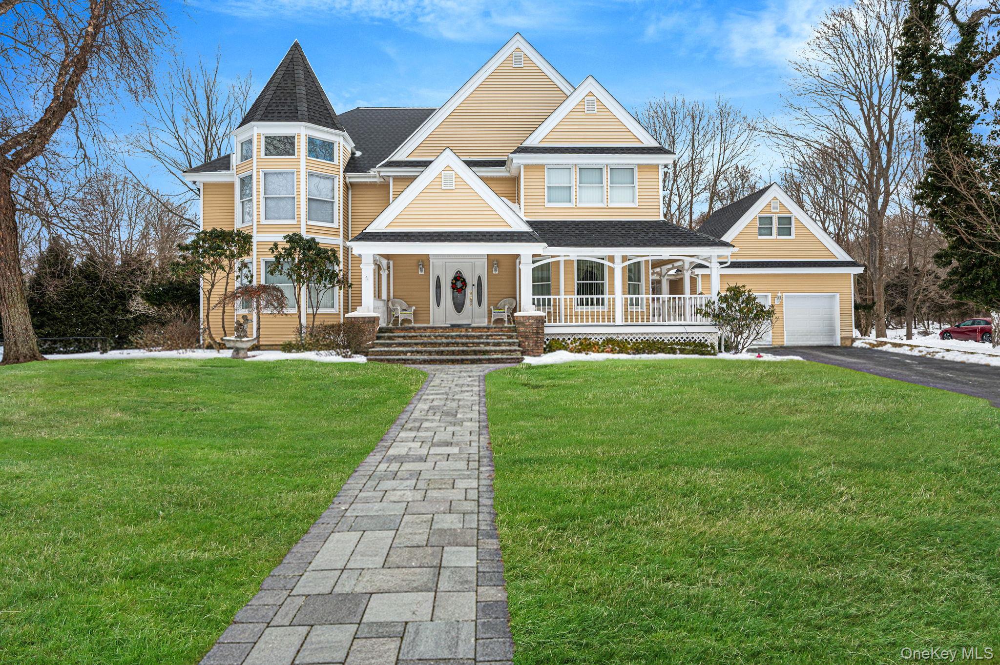 #1 photo, 3 Moss Creek Lane, East Patchogue , NY 11772