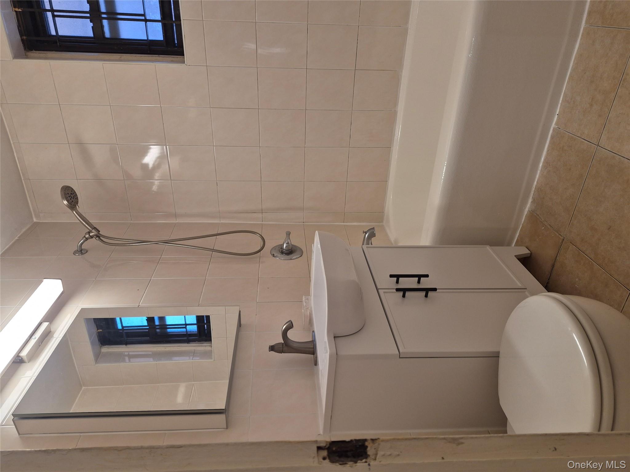 #11 photo, 8604 Grand Avenue, কুইন্‌স Elmhurst , NY 11373