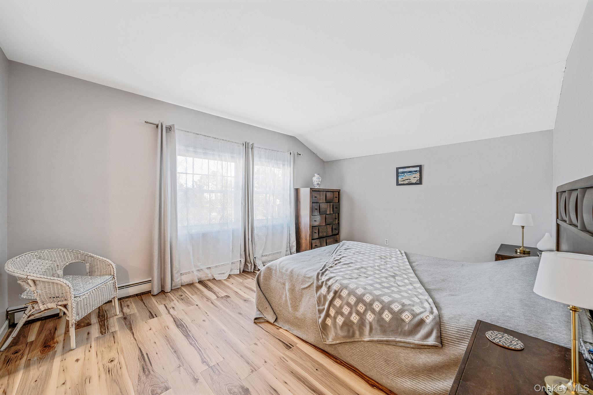 #19 photo, 9 Norway Pine Drive, Medford , NY 11763